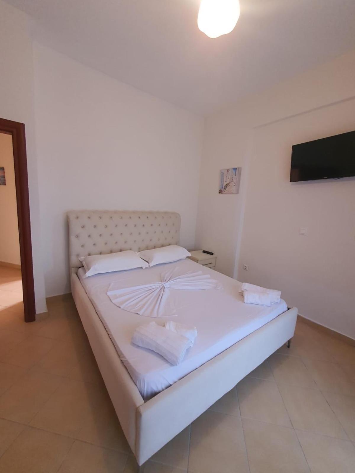 Vila Flamuri Sarandë エクステリア 写真