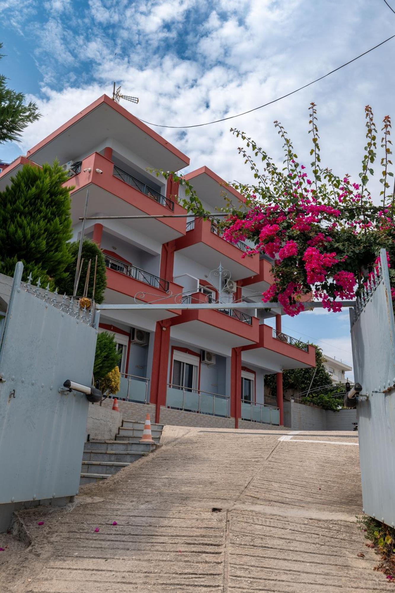 Vila Flamuri Sarandë エクステリア 写真