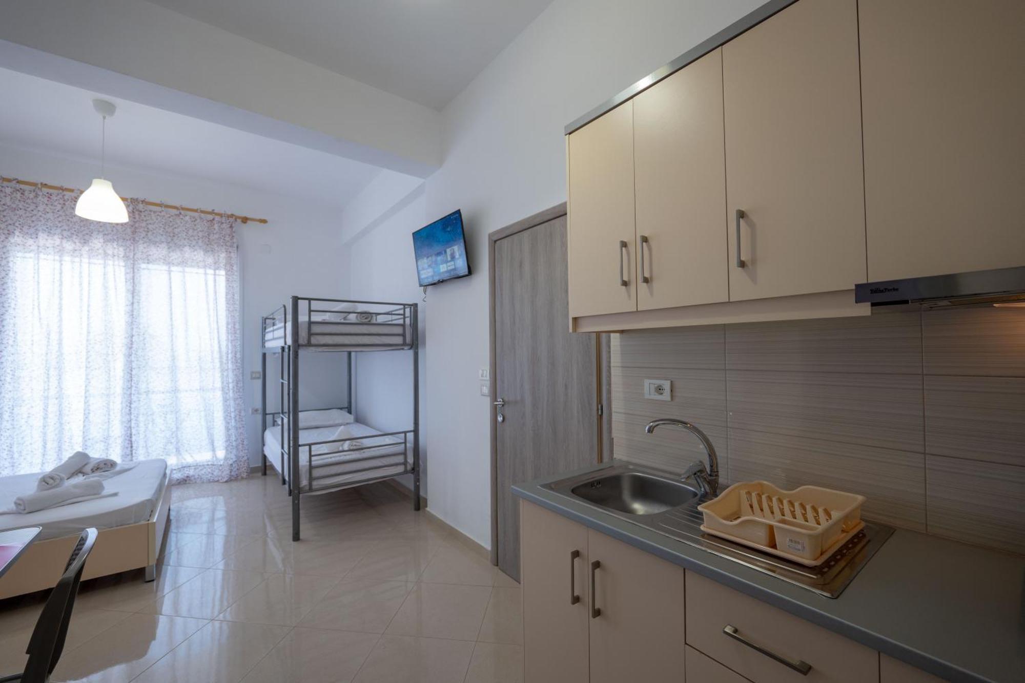 Vila Flamuri Sarandë エクステリア 写真